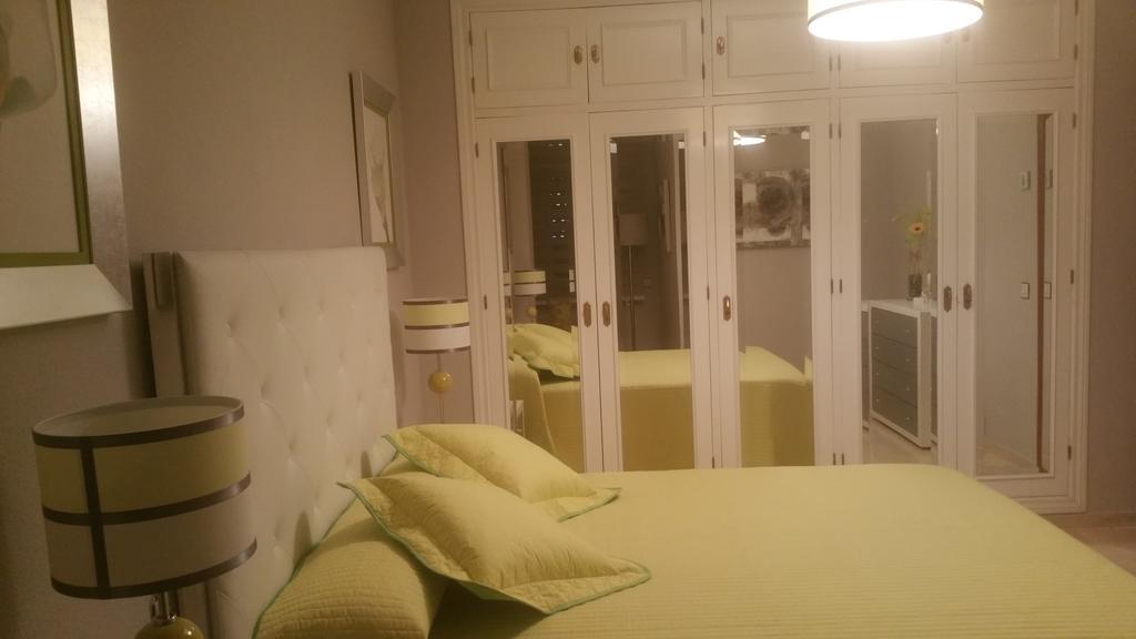 Apartamento Eduardo Dato Sevilha Exterior foto